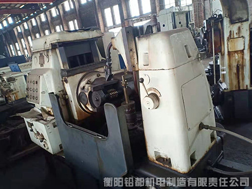 滾齒機(jī) 滾齒機(jī)
